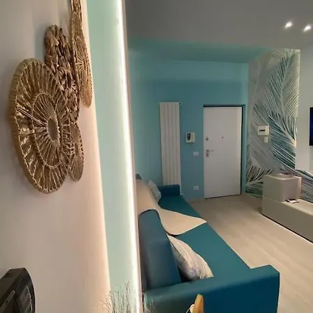 Apartment Holidayhomemanetta Two A Un Passo Dal Mare!