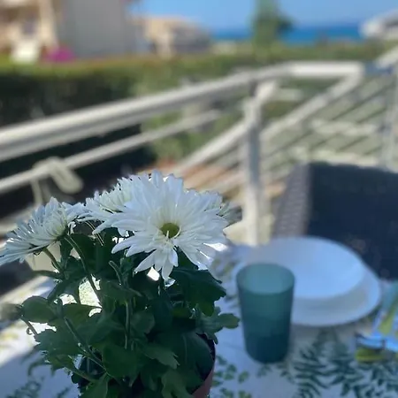Holidayhomemanetta Two A Un Passo Dal Mare! Apartment