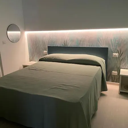 Apartment Holidayhomemanetta Two A Un Passo Dal Mare!